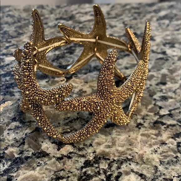 Starfish stretch bracelet - Picture 2 of 2